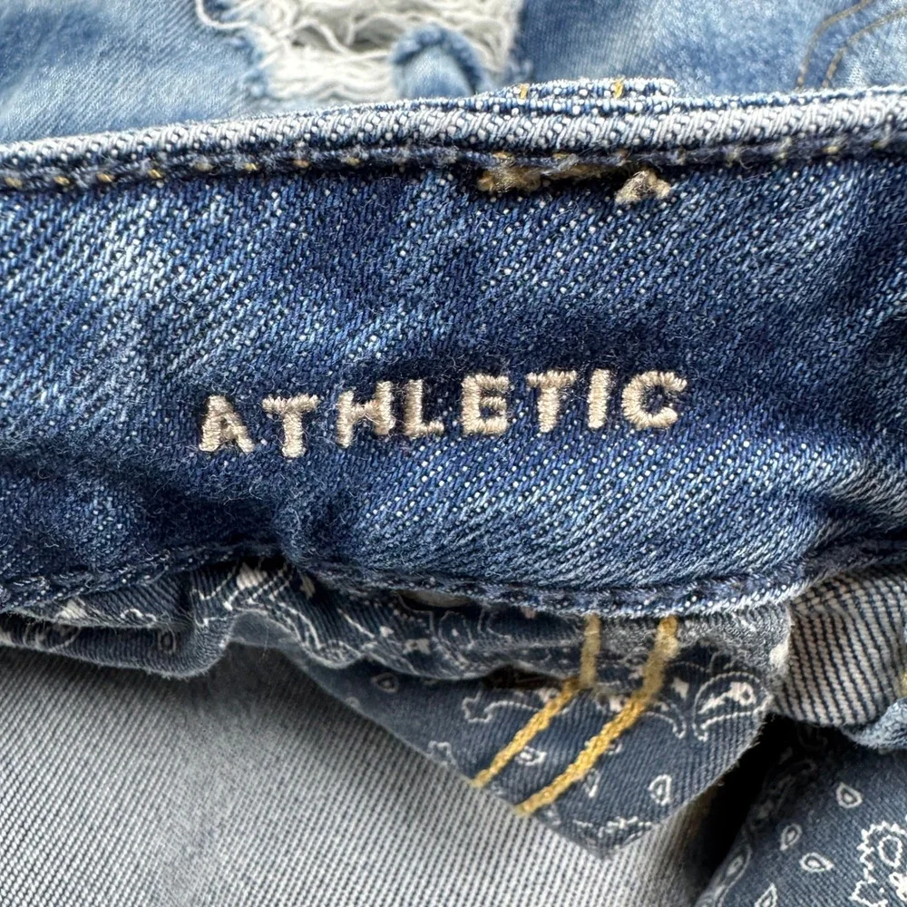 American Eagle Men's Denim Shorts Athletic Fit Distressed Blue 32 Raw Hem Ripped